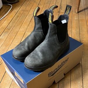 Blundstone All-Terrain Unisex Chelsea Boots in Rustic Black size 6 / 3